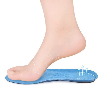 Fot placerad på mjukt skoinlägg i sko