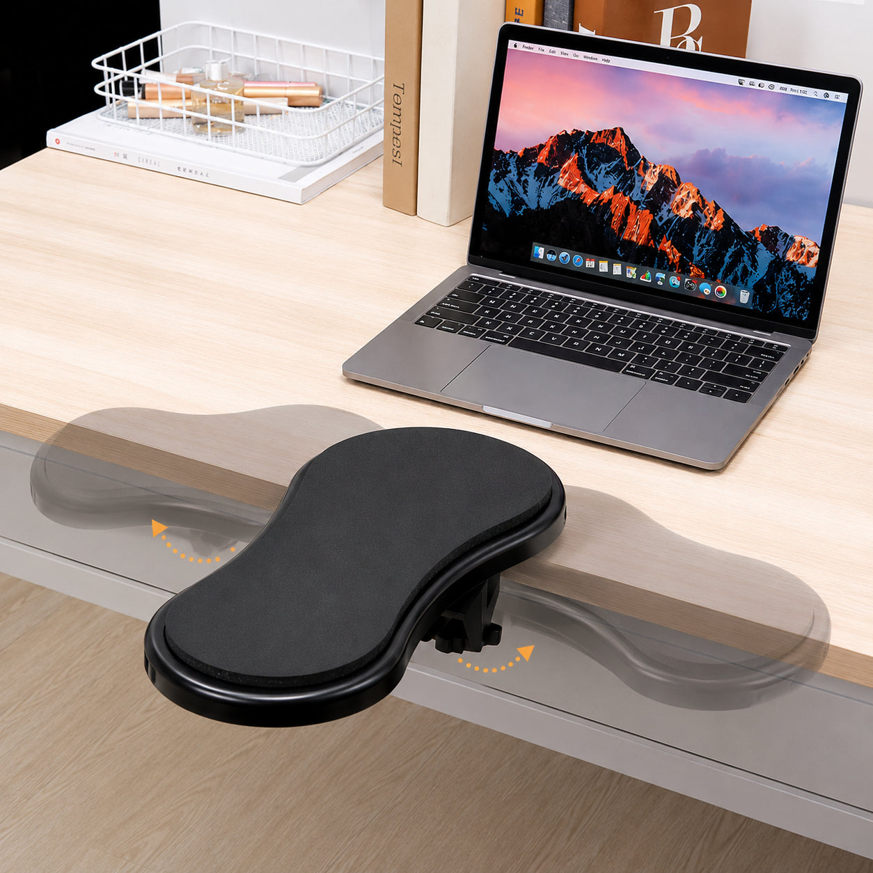 Ergonomiskt armstöd för skrivbord med 180° roterbar design.