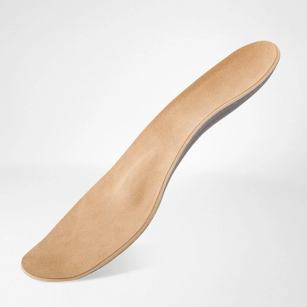 Bauerfeind ErgoPad Redux Hallux inläggssula med beige mikrofiberöverdrag, vit bakgrund