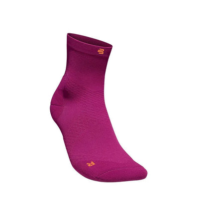 Bauerfeind Run Ultralight Mid Cut löparstrumpa i vinrött med orange logga
