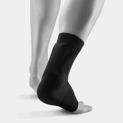 Bauerfeind Sports Achilles Support hälsenestöd i svart, sett bakifrån