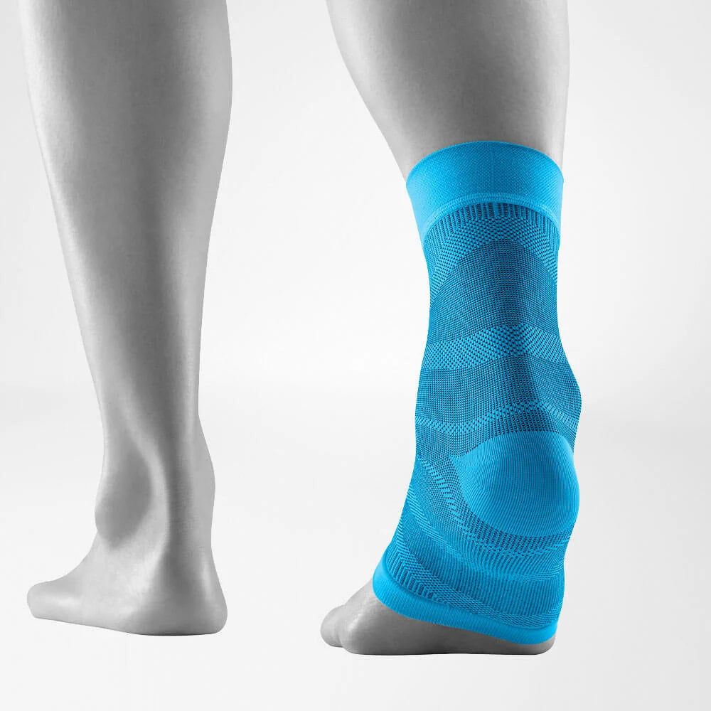 Bauerfeind Sports Compression Ankle Support i blått sett bakifrån