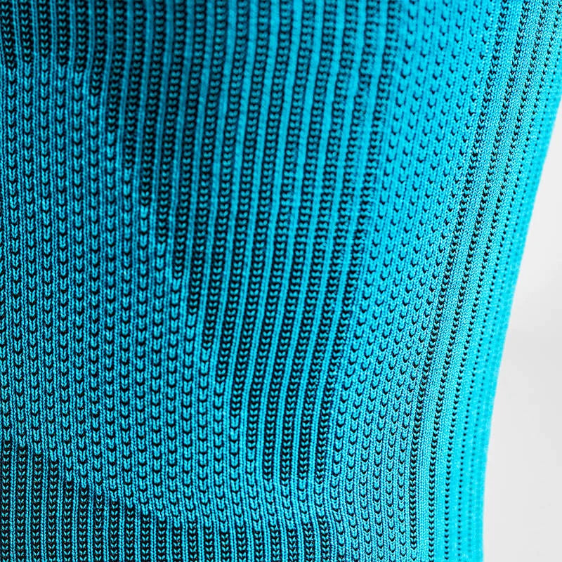 Närbild på 3D AirKnit-stickningen i rivera