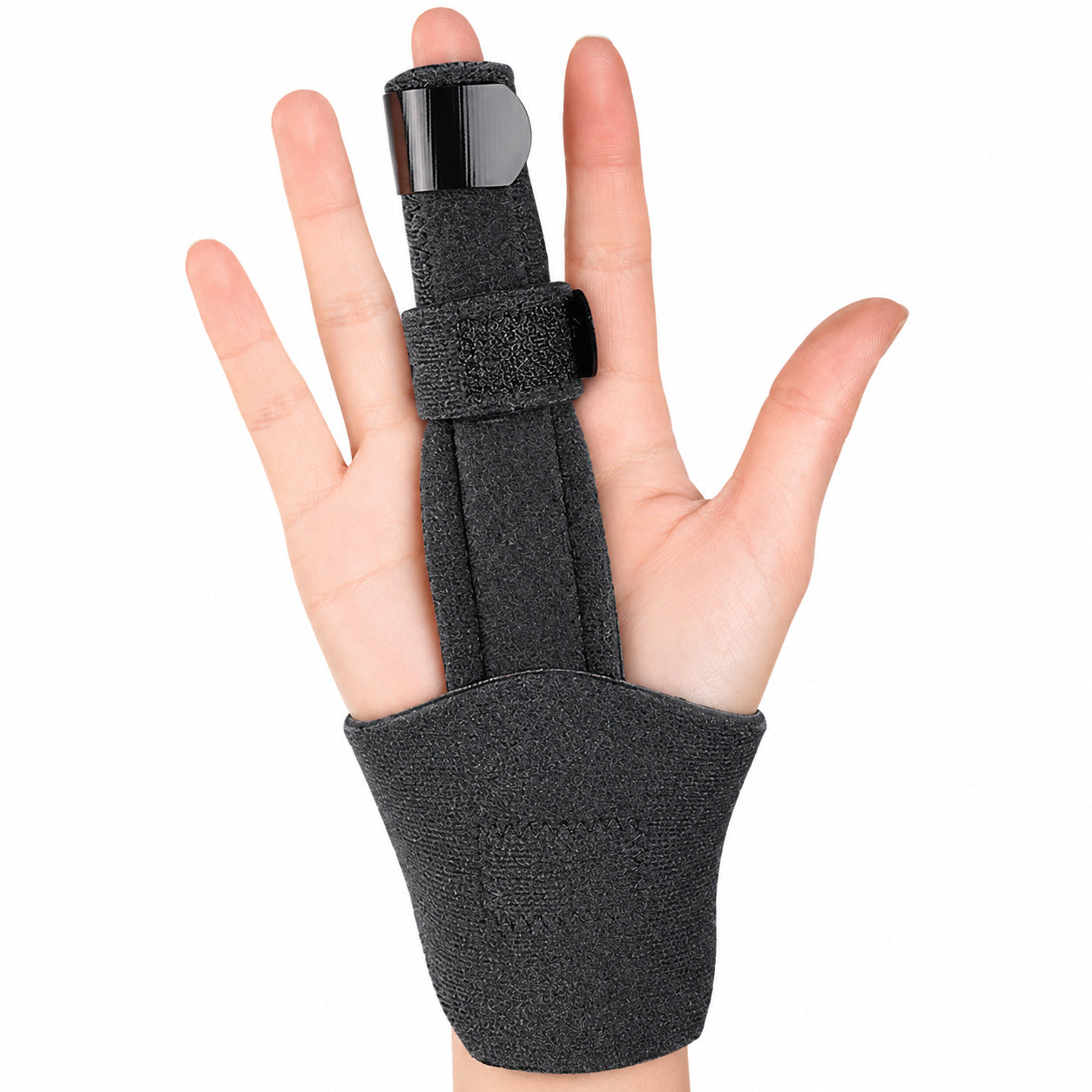 Fingerskena med handledsstöd för stabilisering och avlastning av finger och hand.