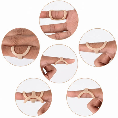 Fingerskenor applicerade på olika fingerleder för att visa placering och stabiliserande funktion.