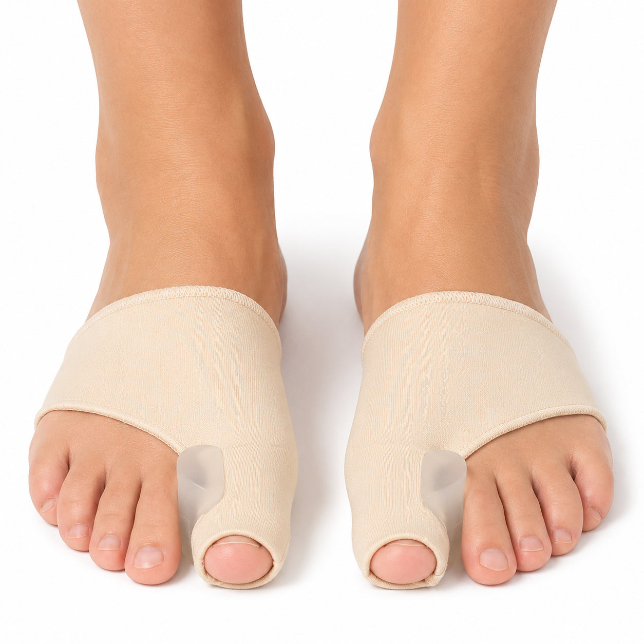 Hallux valgus-stöd med integrerad tåseparator som hjälper till att rikta stortån, minska friktion och ge ökad komfort.