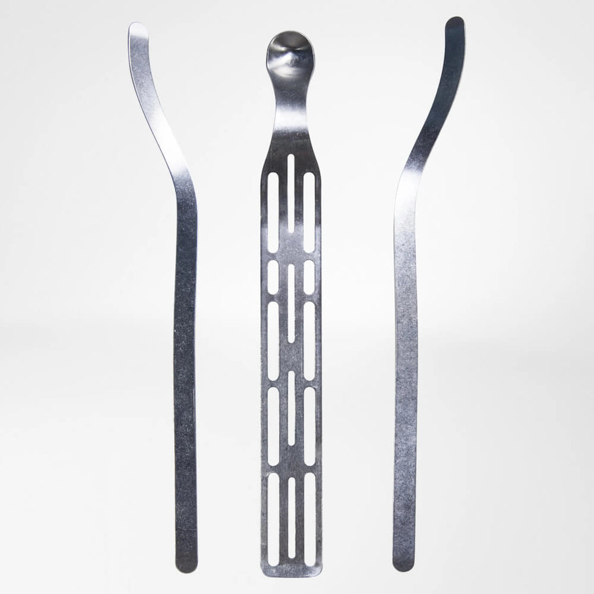De tre anatomiskt formade aluminiumskenorna till ManuLoc Long
