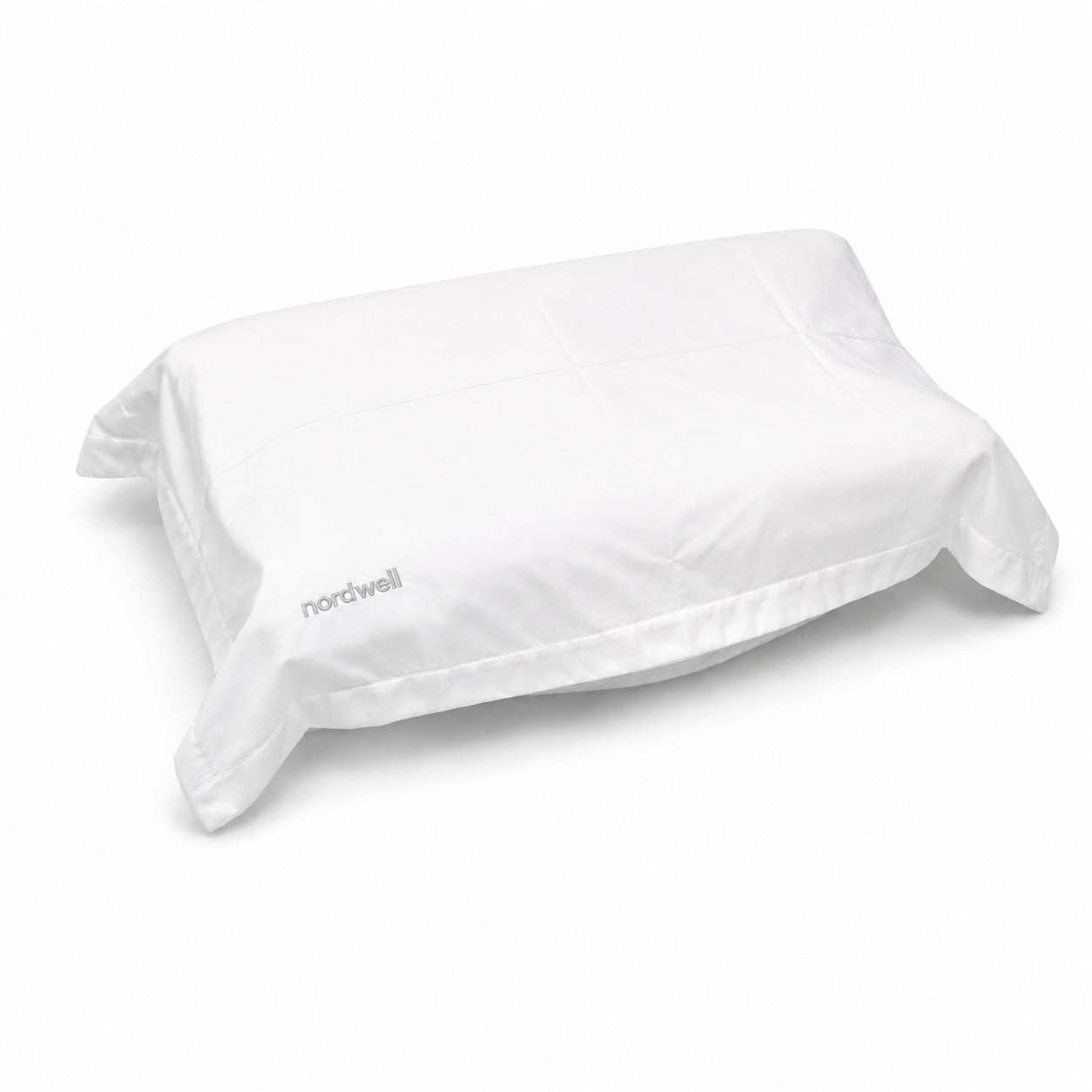 SleepEase örngott till ergonomisk kudde på vit bakgrund
